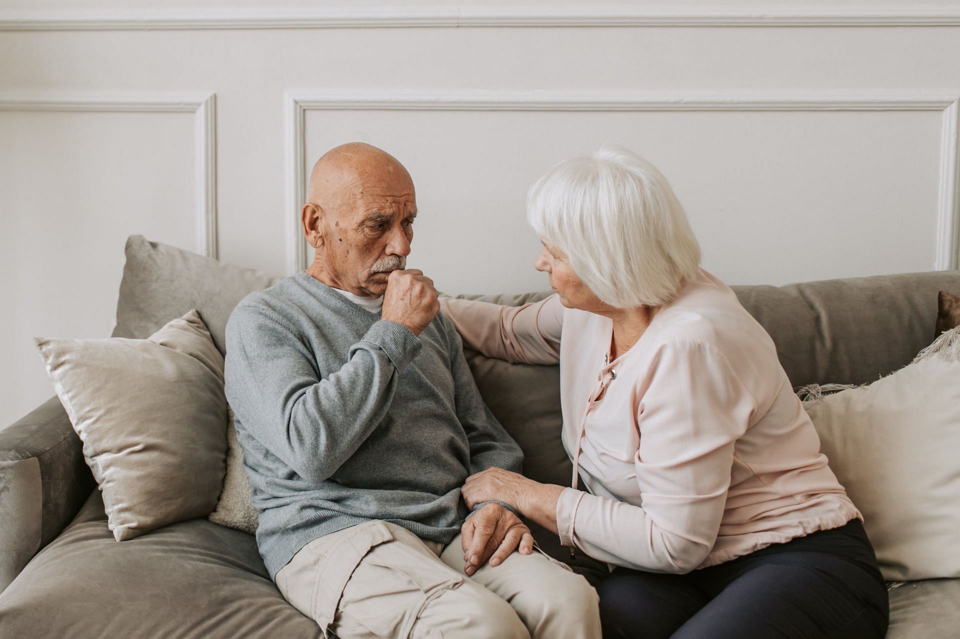 How to get rid of mucus in lungs naturally (image sourced via Pexels / Photo by vlada)